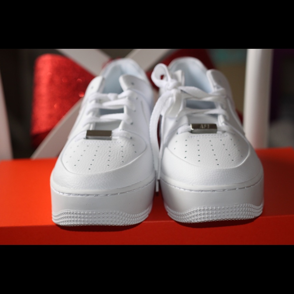 Nike Air Force 1 female high step version
